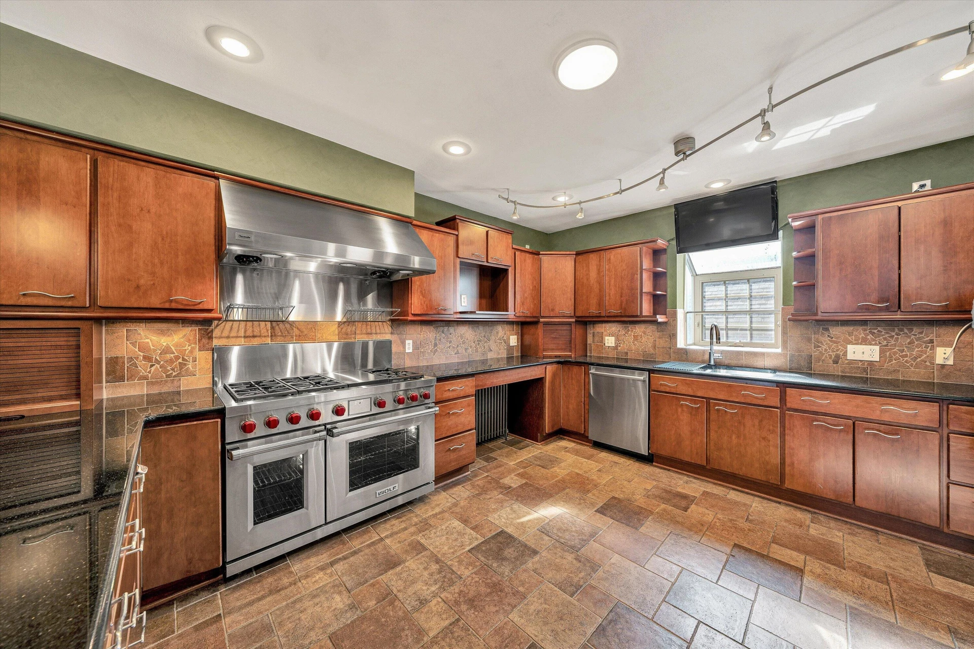 2903 Huntington BLVD - Photo 18