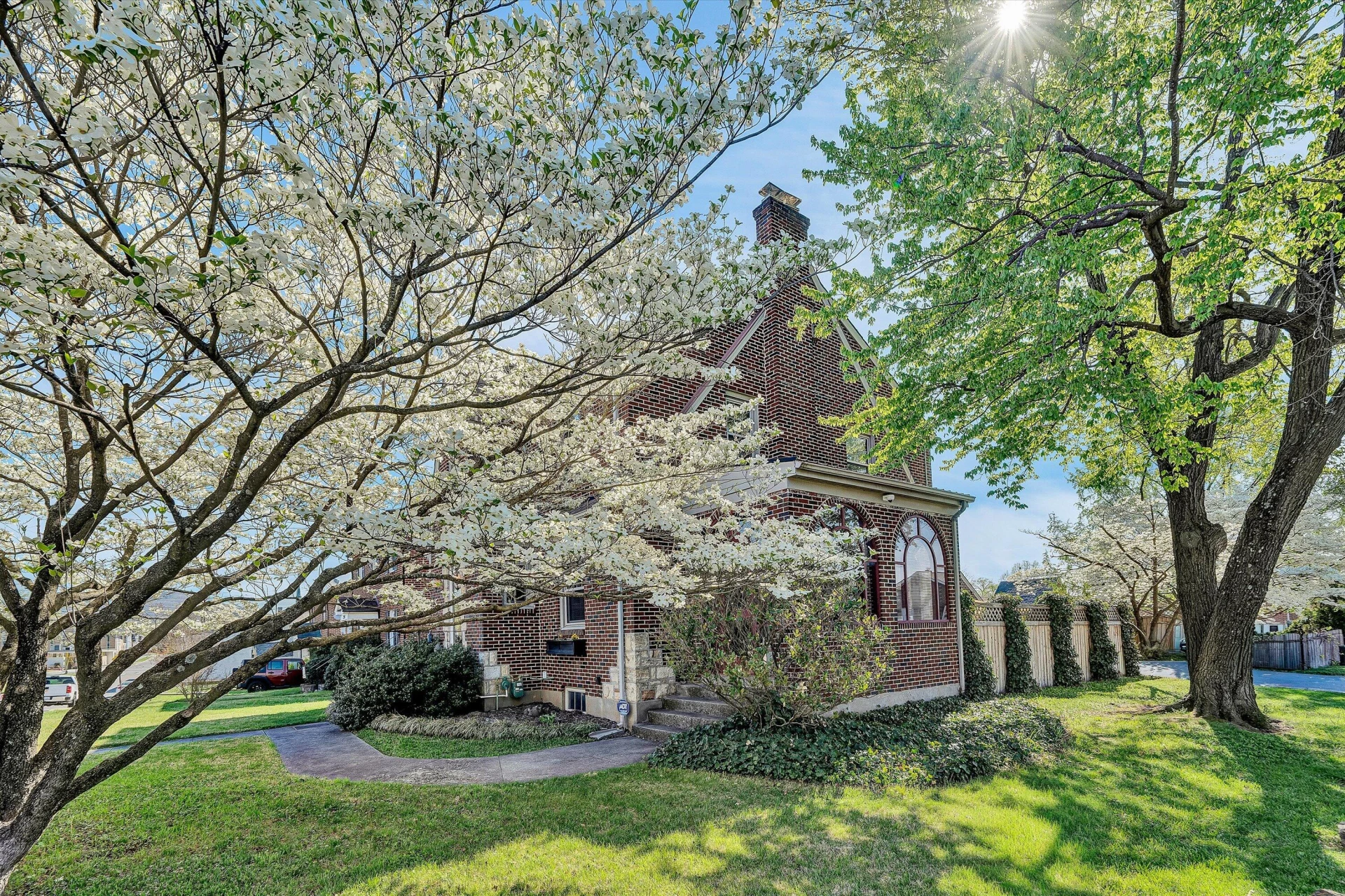 2903 Huntington BLVD - Photo 2