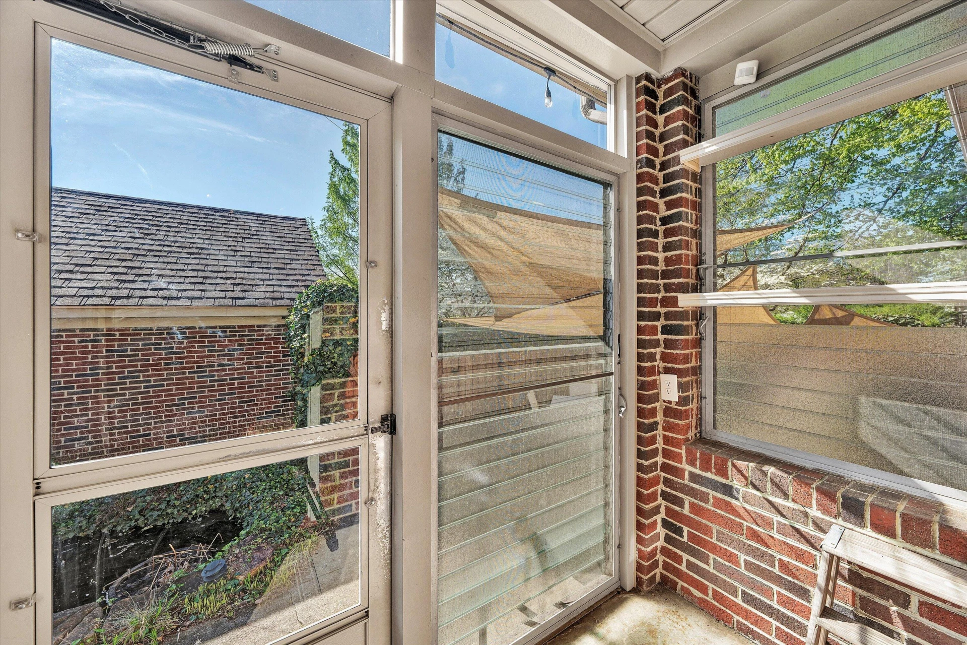 2903 Huntington BLVD - Photo 25