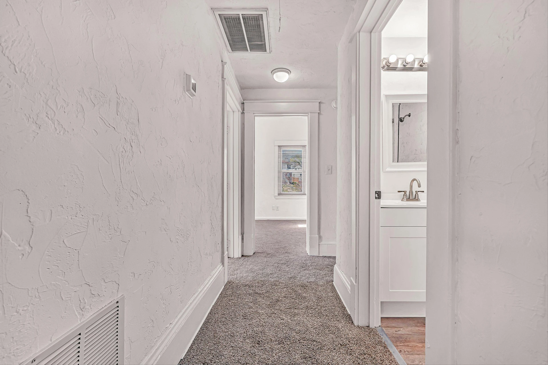 1001 Woodrow AVE - Photo 16