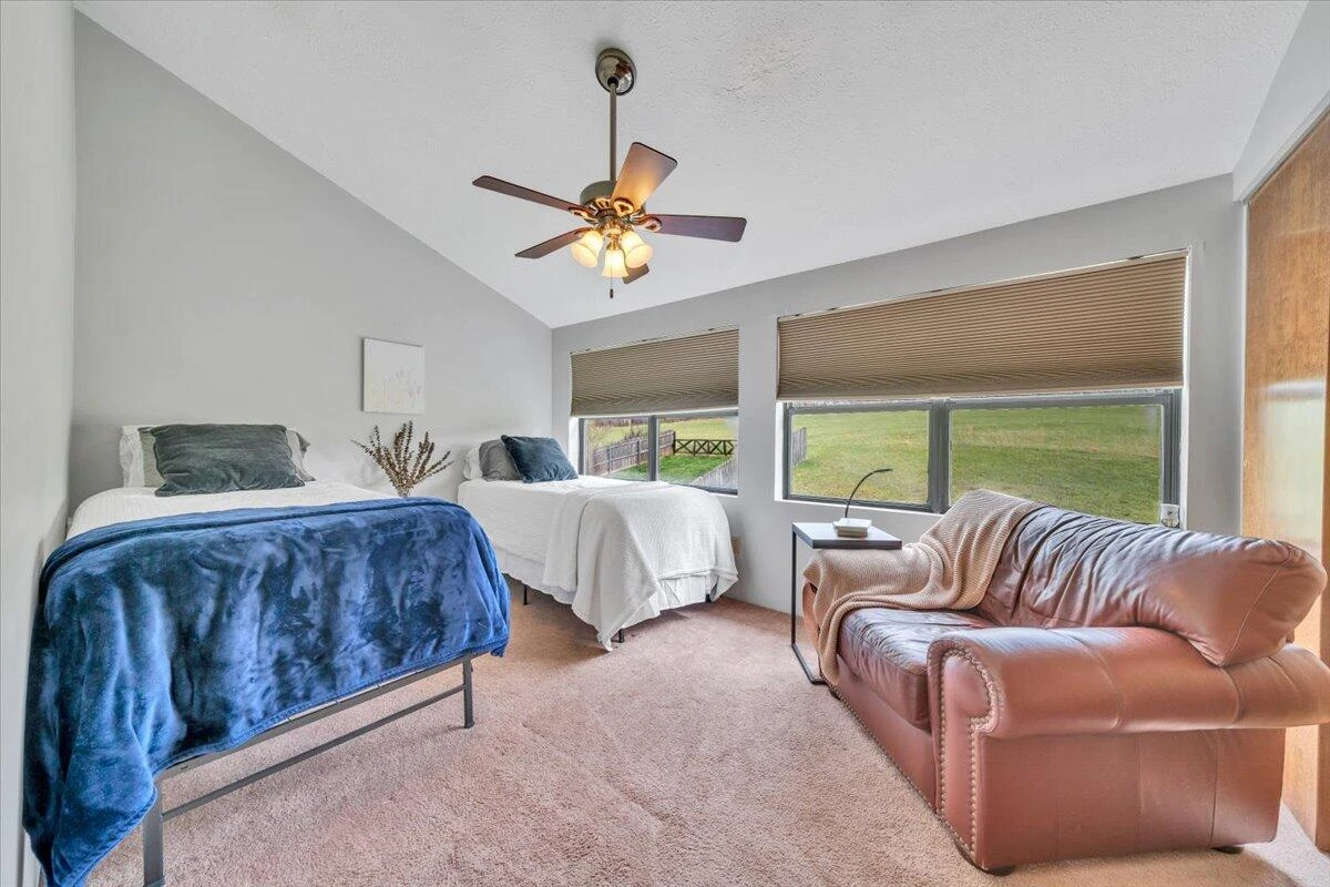 2615 Glade DR - Photo 22