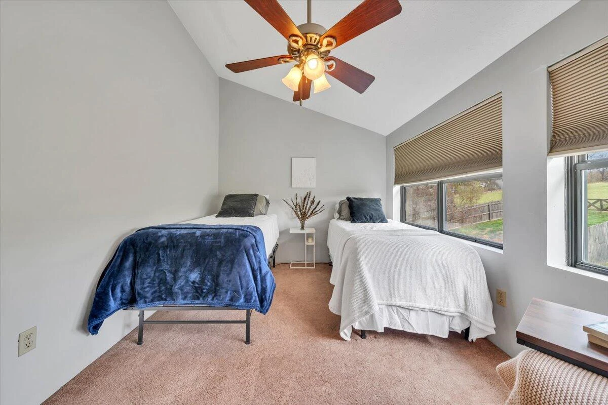 2615 Glade DR - Photo 23