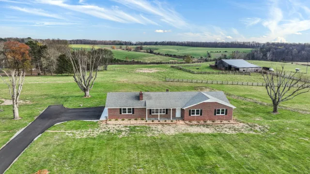 2558 Smith Mountain Lake PKWY