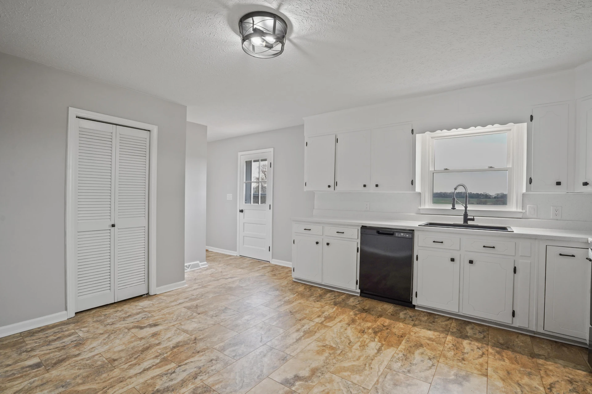 2558 Smith Mountain Lake PKWY - Photo 10