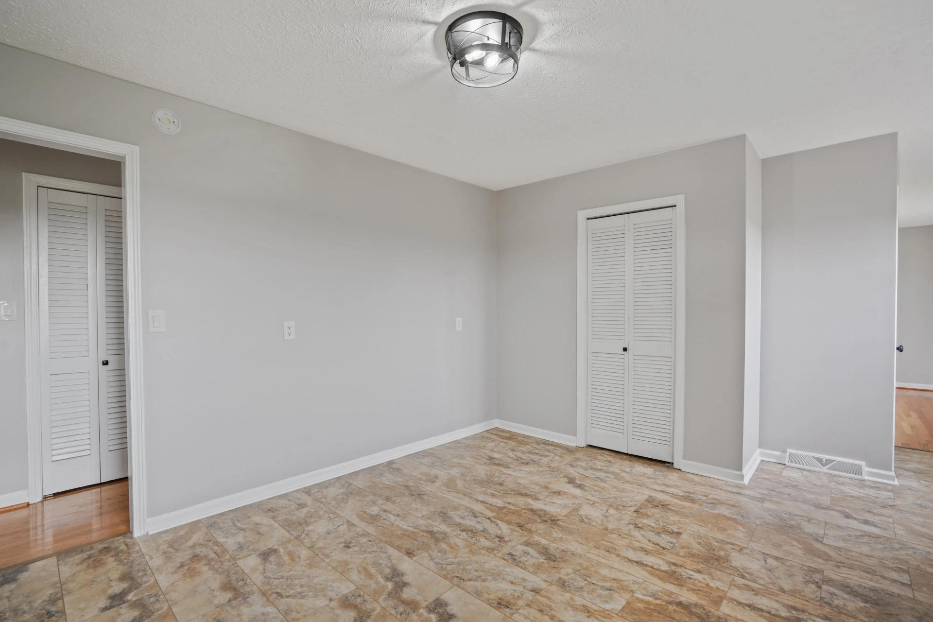 2558 Smith Mountain Lake PKWY - Photo 11