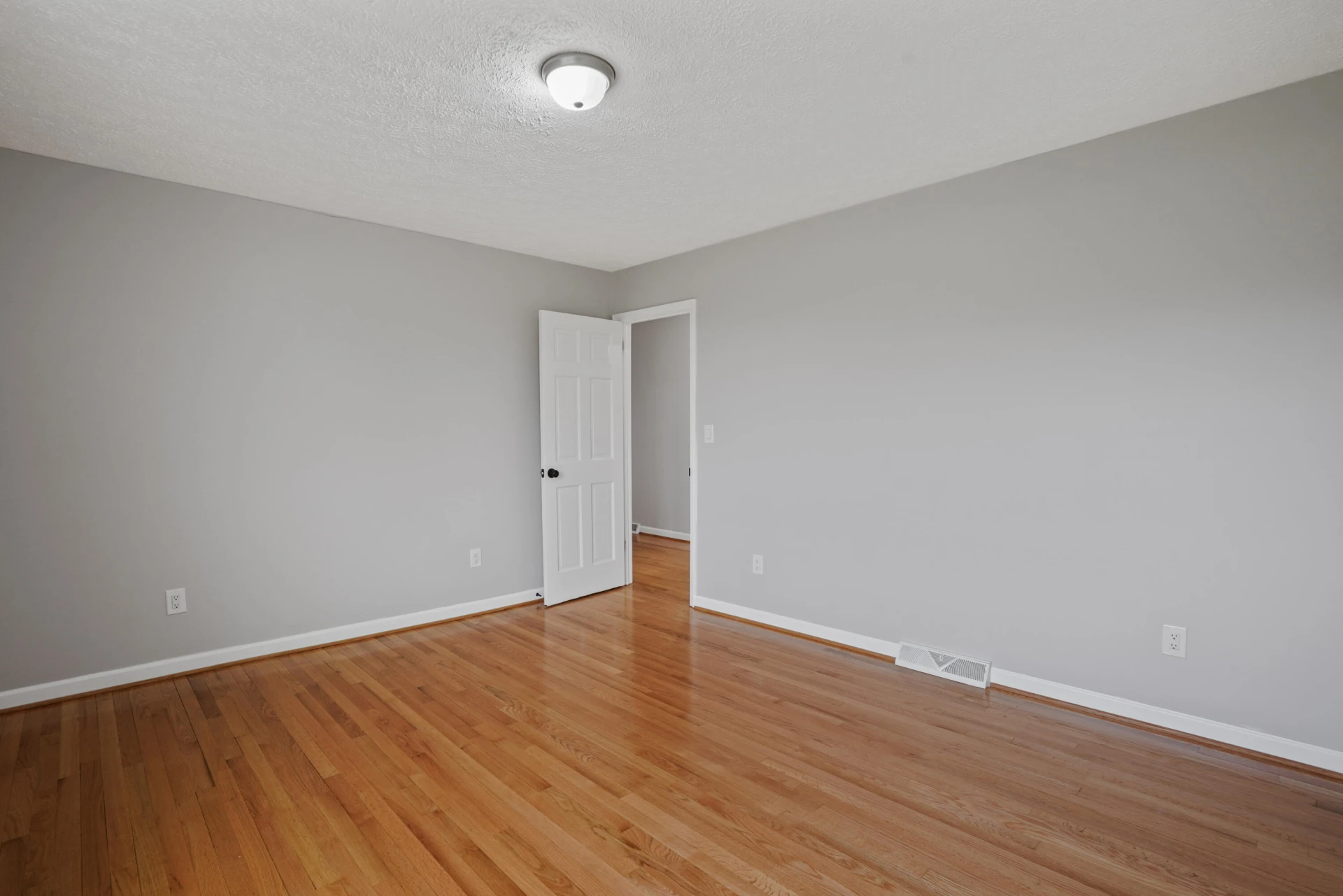 2558 Smith Mountain Lake PKWY - Photo 26