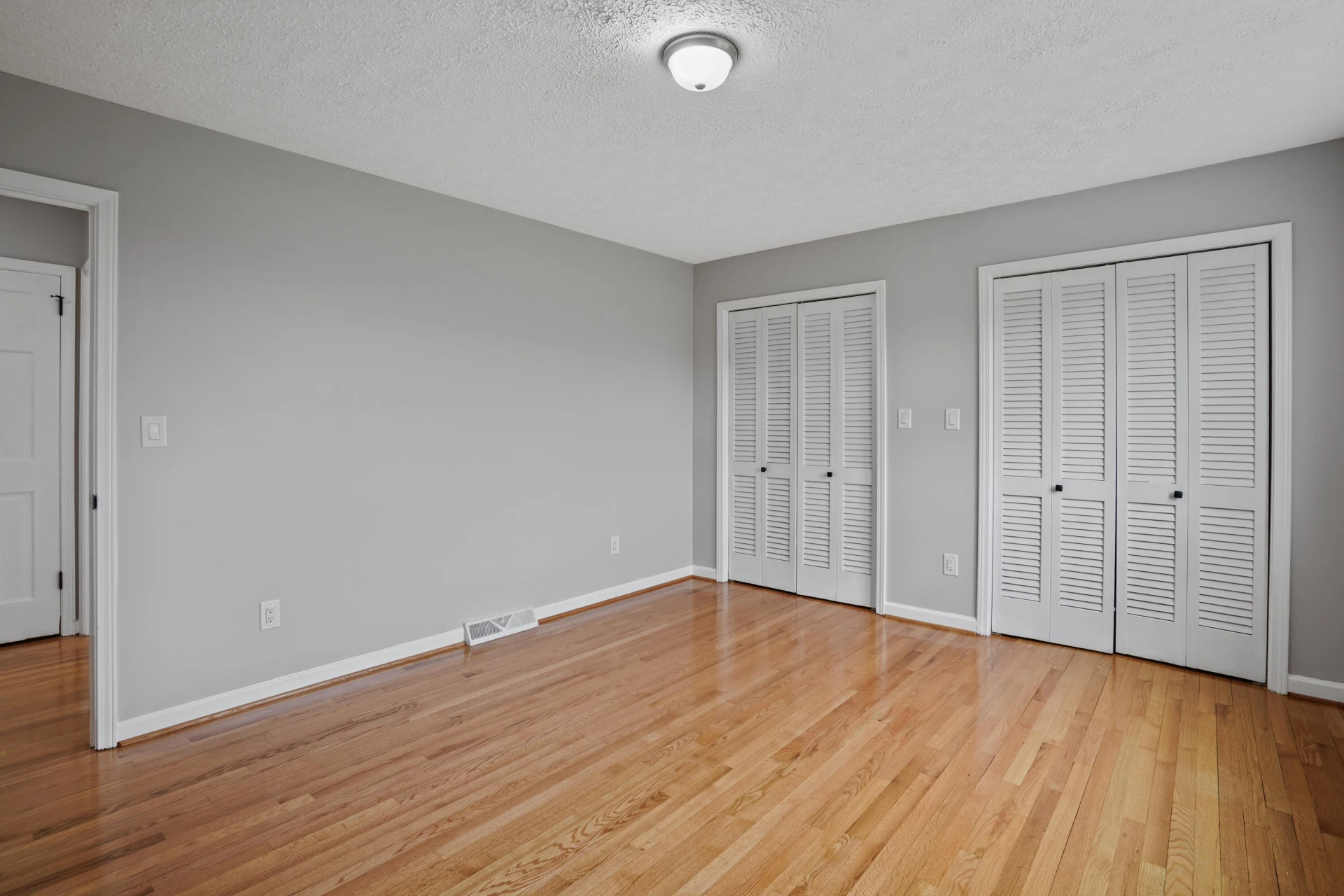 2558 Smith Mountain Lake PKWY - Photo 27
