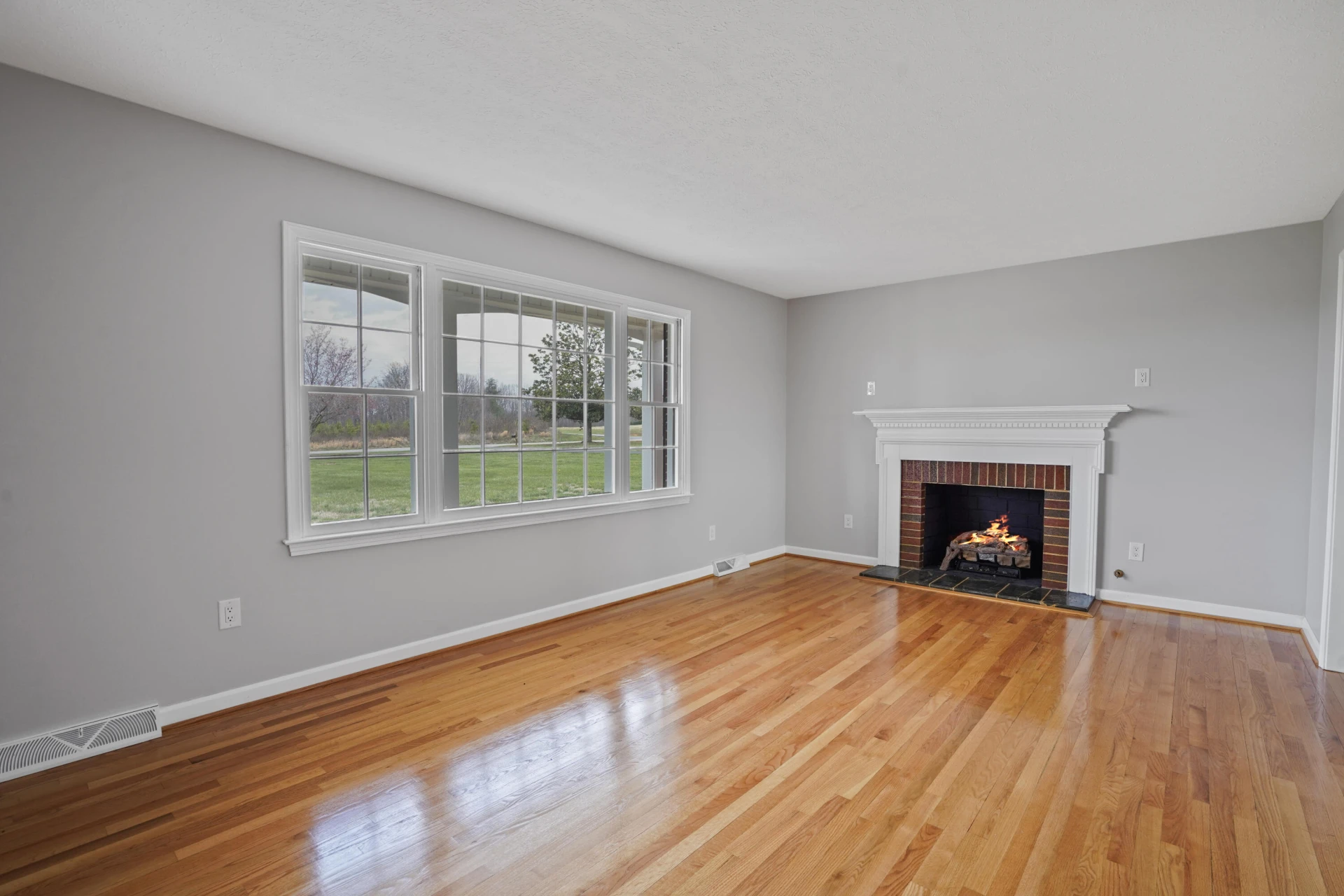 2558 Smith Mountain Lake PKWY - Photo 3