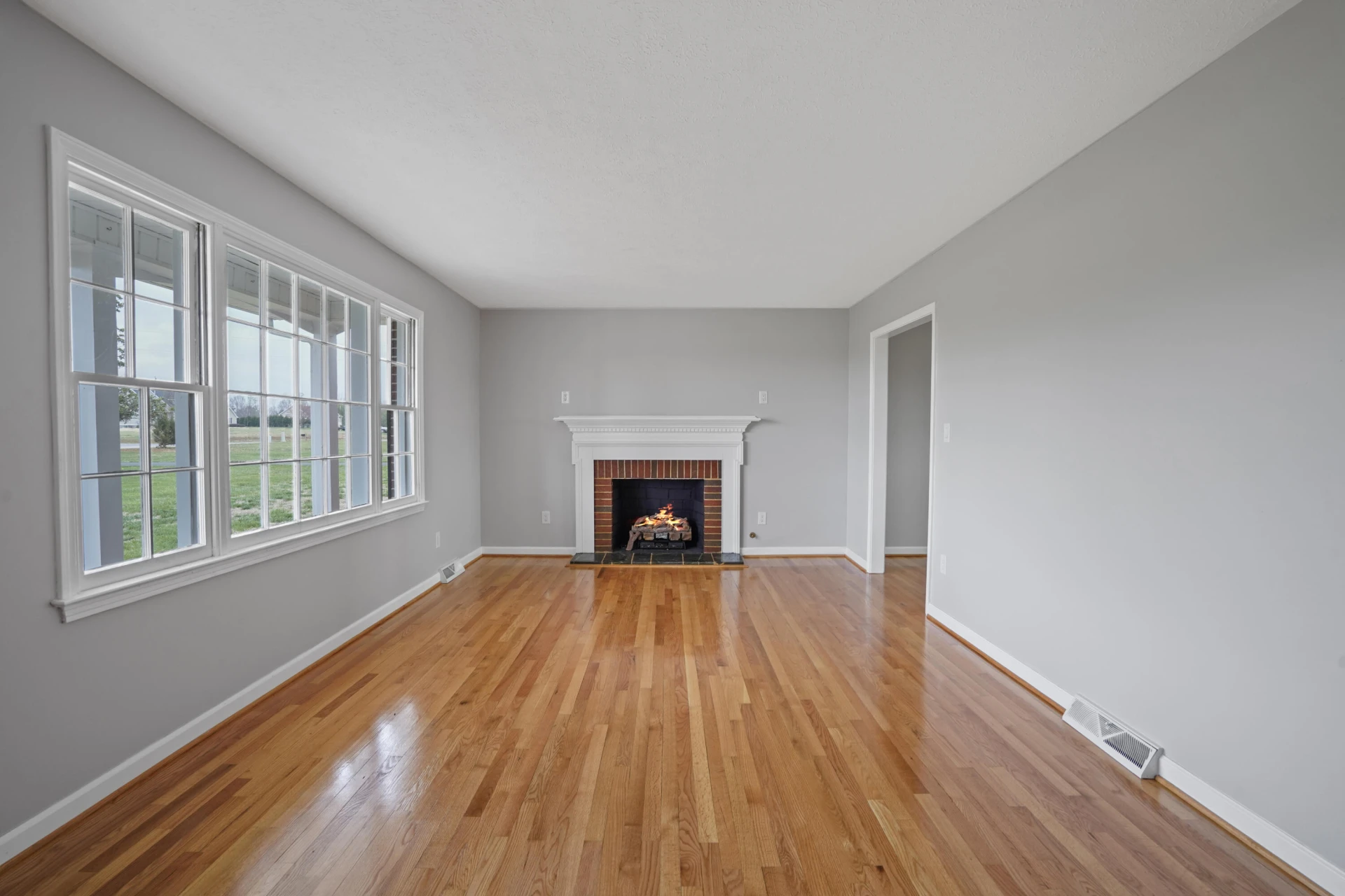 2558 Smith Mountain Lake PKWY - Photo 4