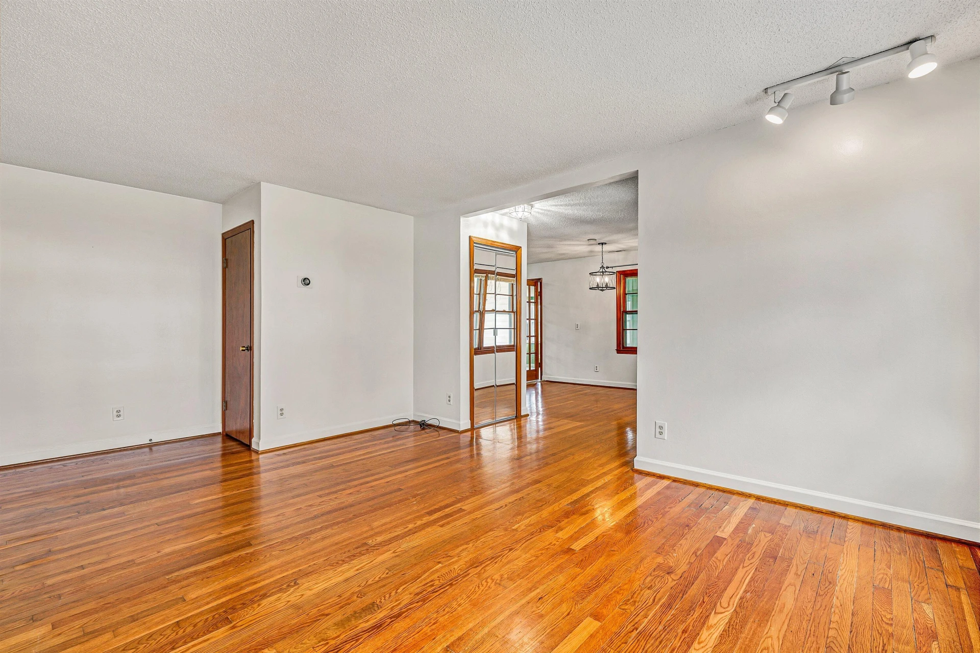 1717 Wirtz RD - Photo 24
