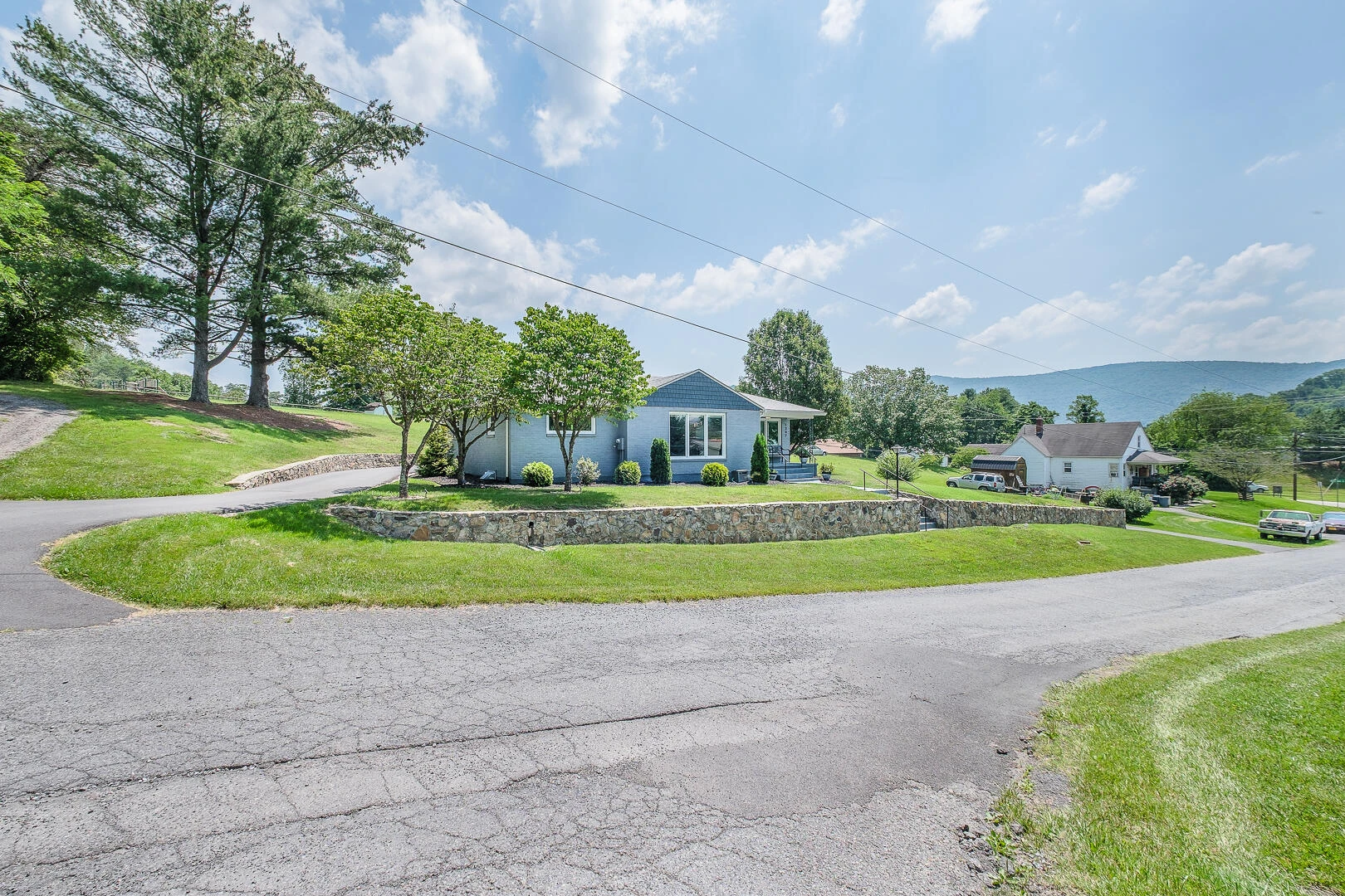 1307 Massie AVE - Photo 3