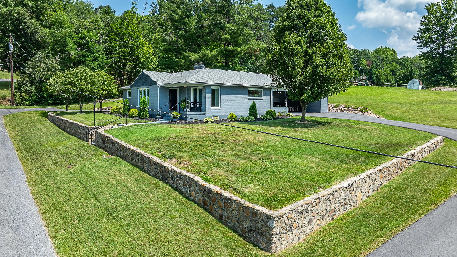 1307 Massie AVE - Photo 6