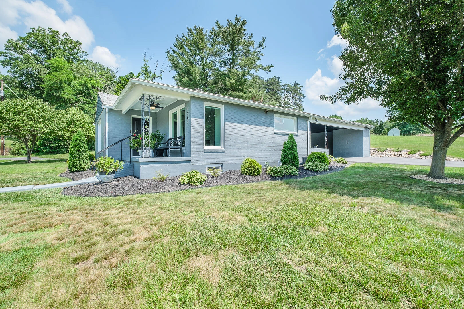 1307 Massie AVE - Photo 7