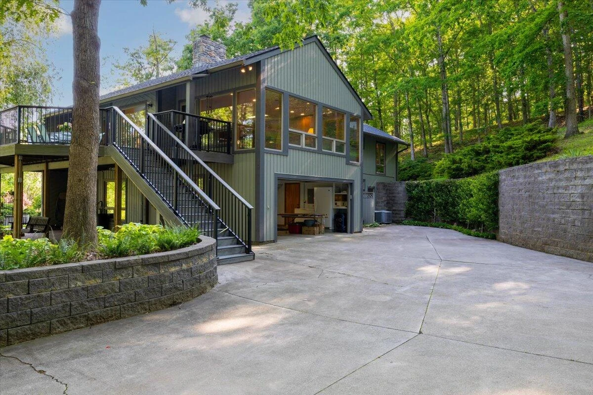 701 Bishop RD - Photo 18