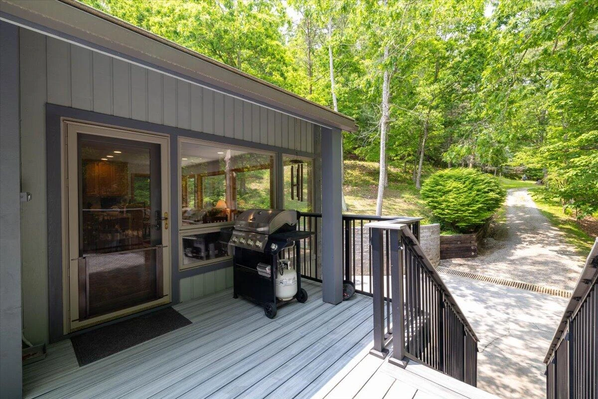 701 Bishop RD - Photo 51