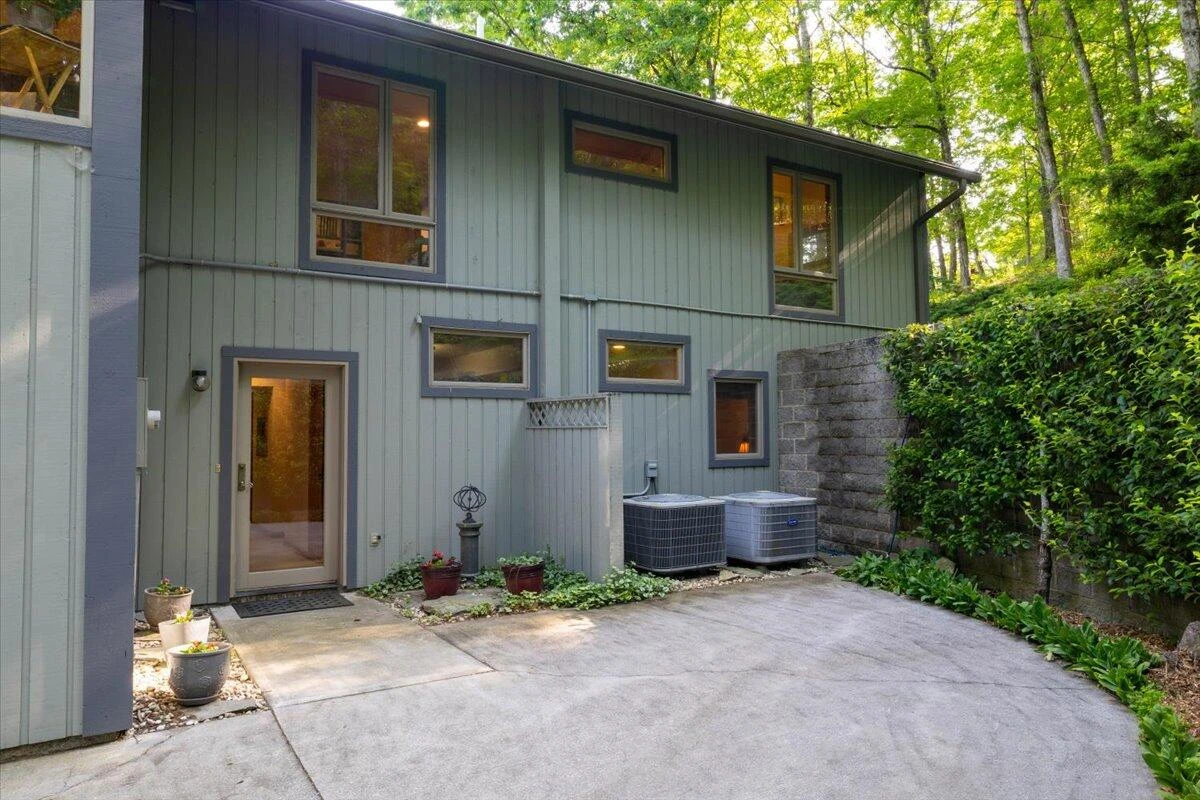 701 Bishop RD - Photo 52