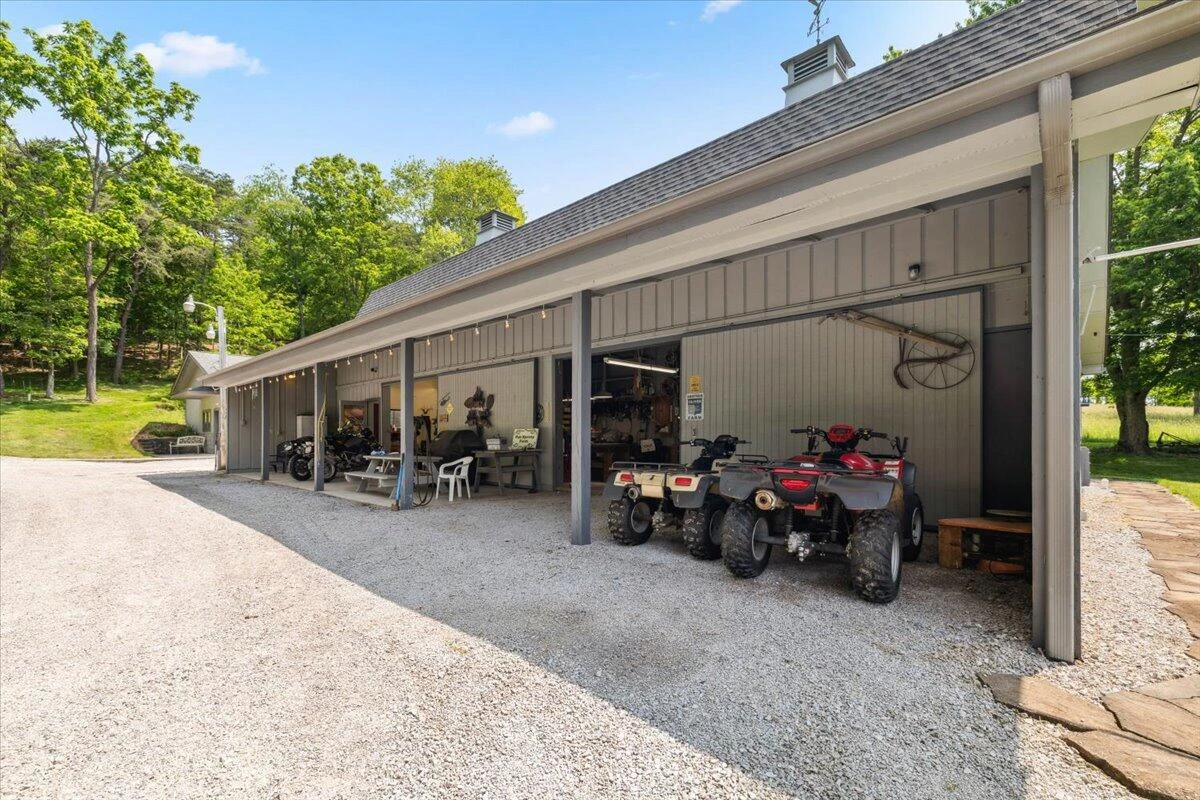 701 Bishop RD - Photo 63