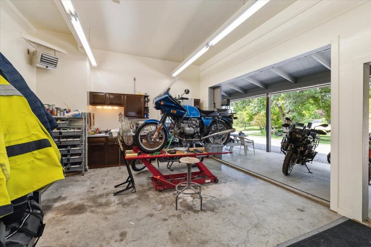 701 Bishop RD - Photo 65