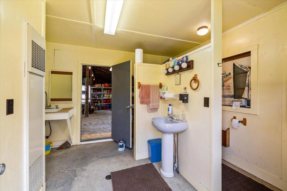 701 Bishop RD - Photo 74