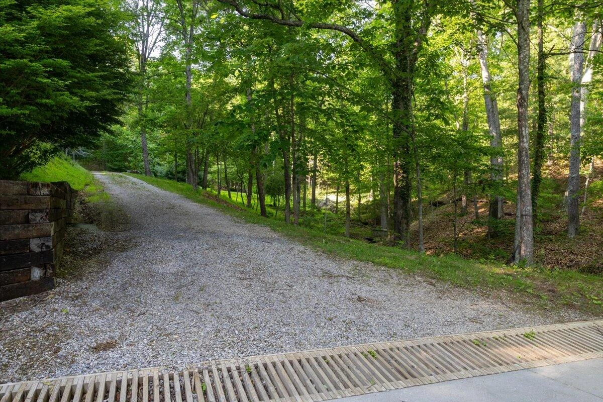 701 Bishop RD - Photo 104