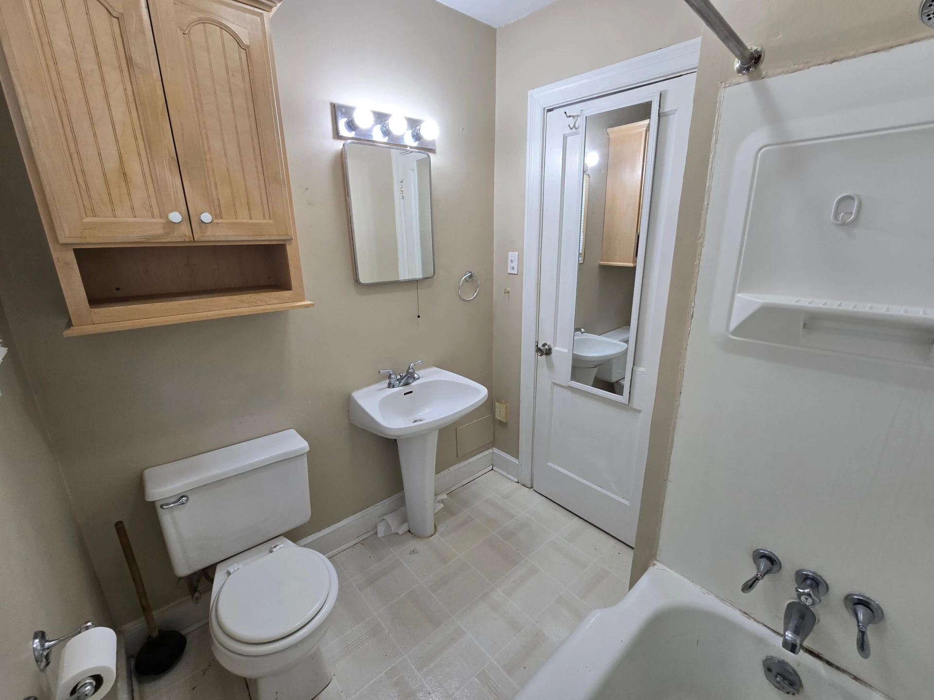 914 Whitney AVE - Photo 11