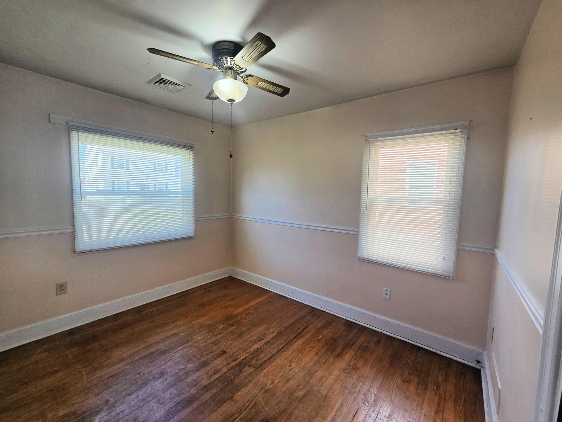 914 Whitney AVE - Photo 13