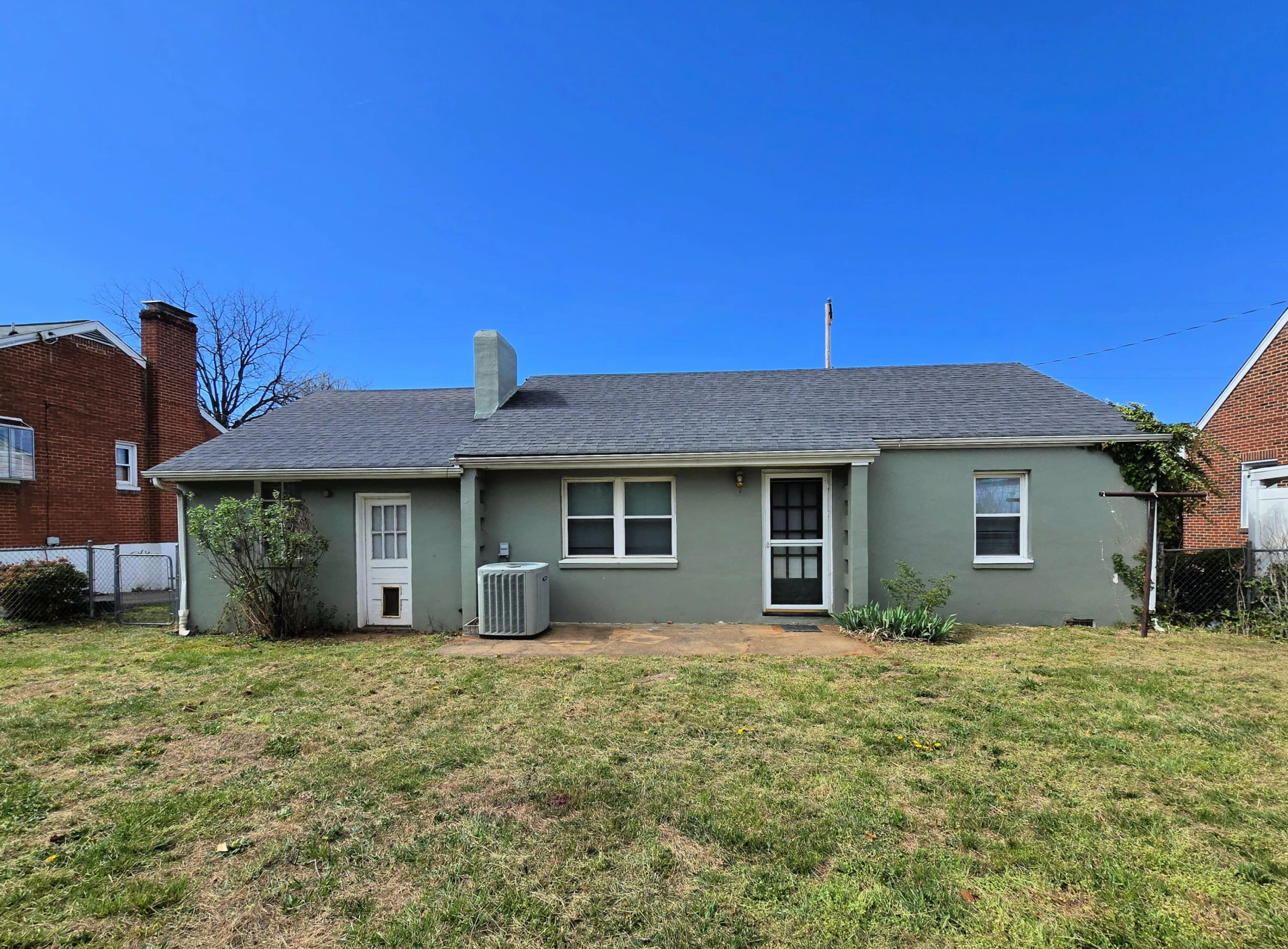 914 Whitney AVE - Photo 14