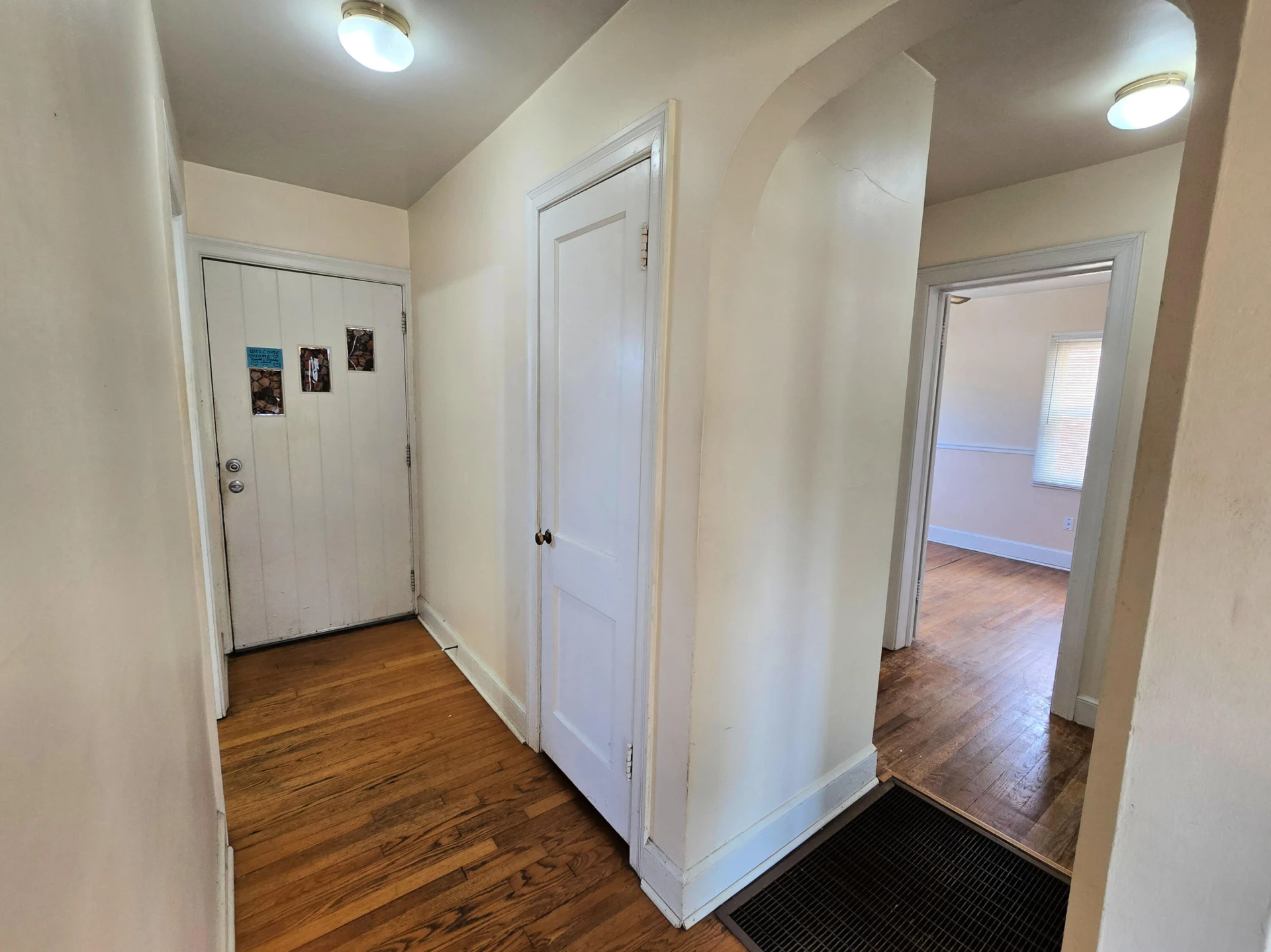 914 Whitney AVE - Photo 2