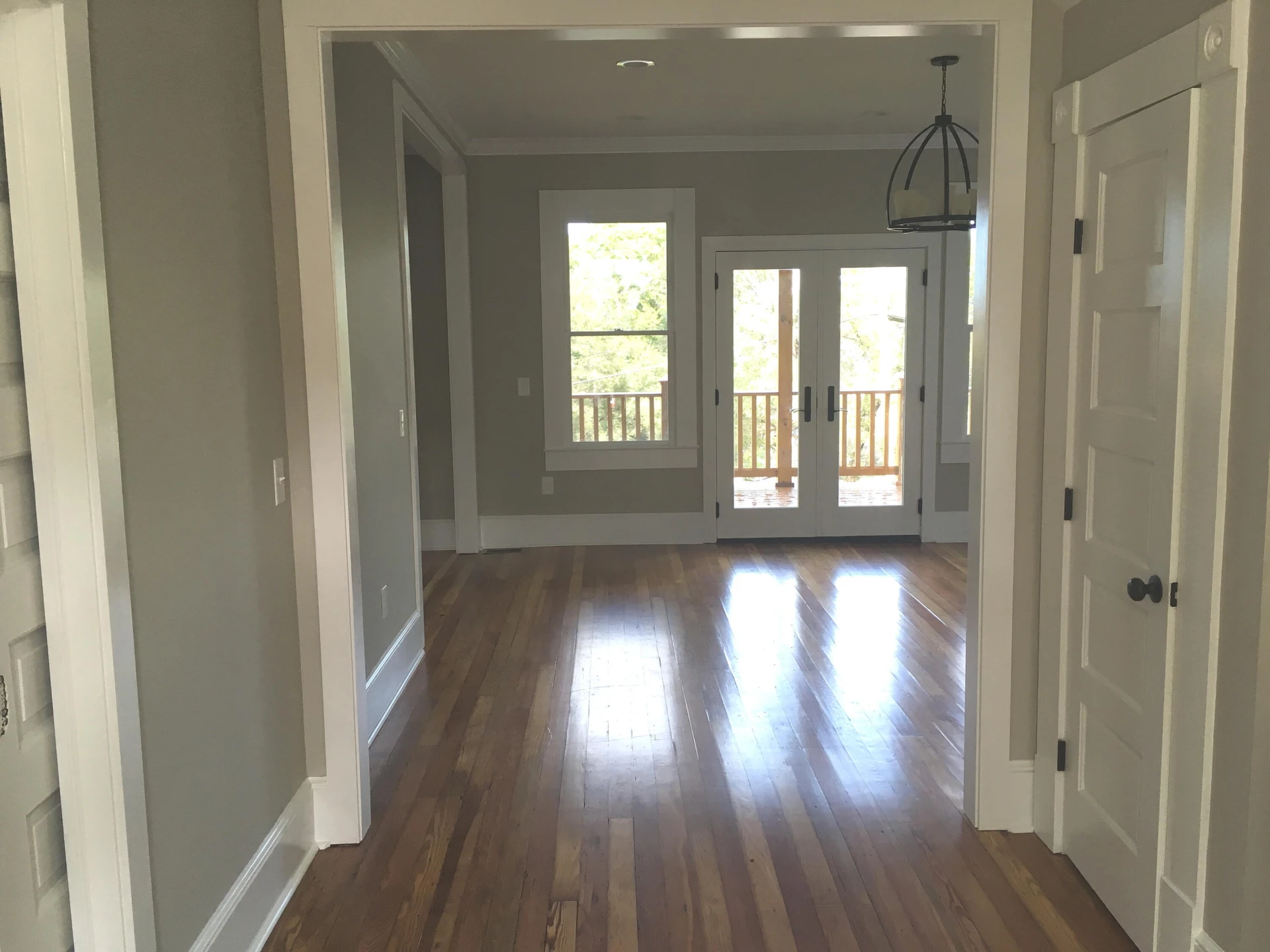 415 Day AVE - Photo 3