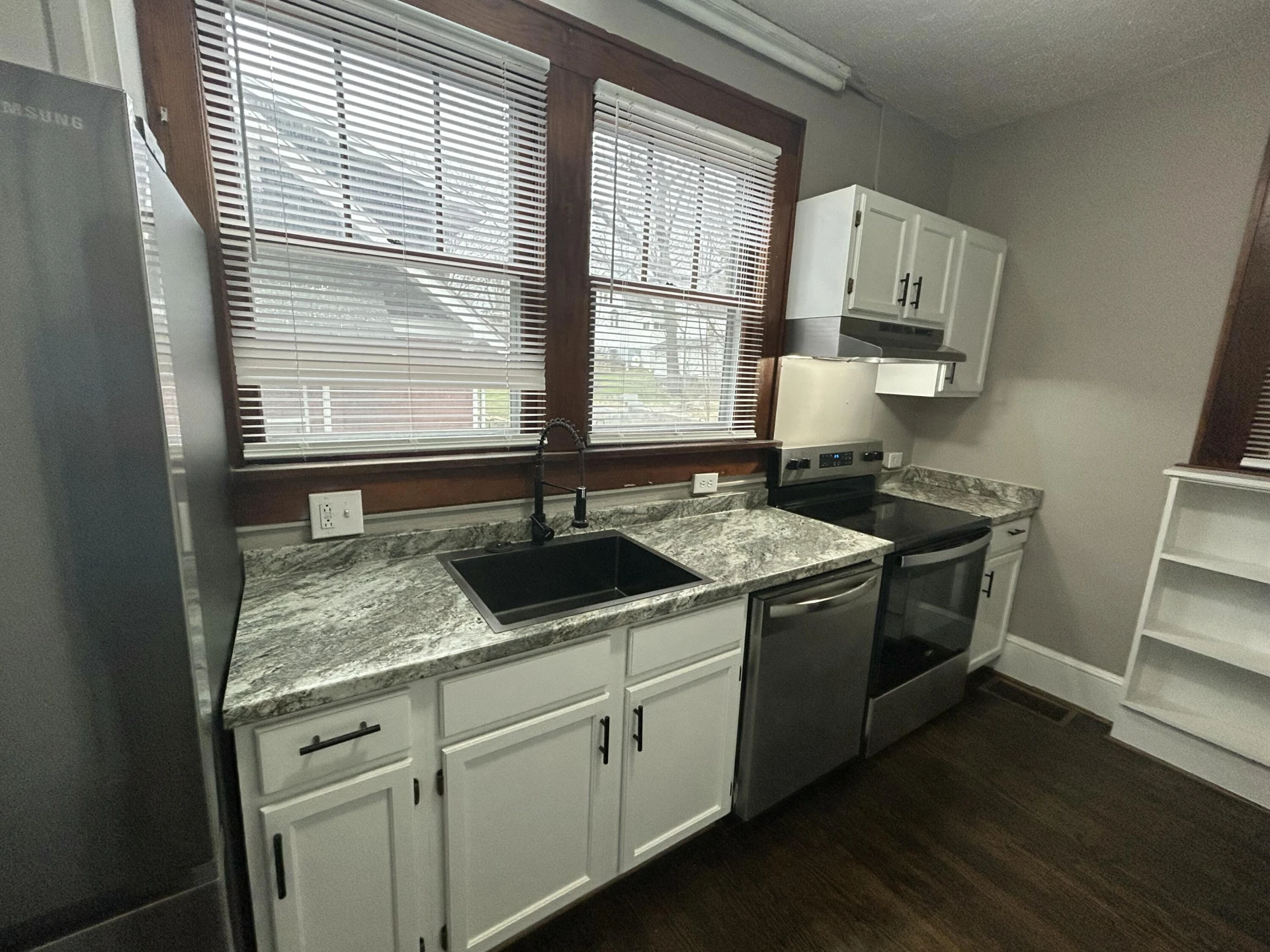 315 Washington AVE - Photo 16
