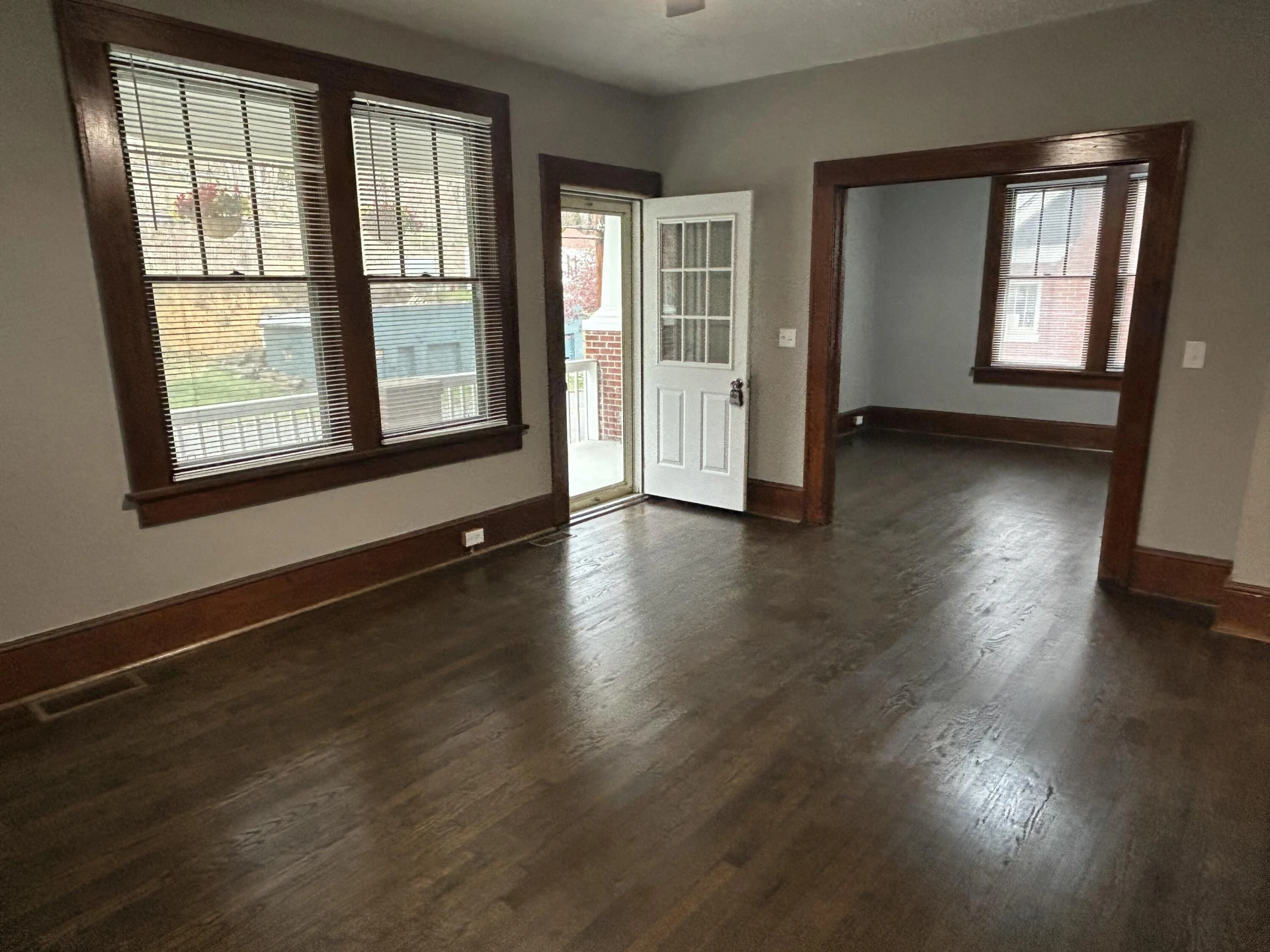 315 Washington AVE - Photo 5