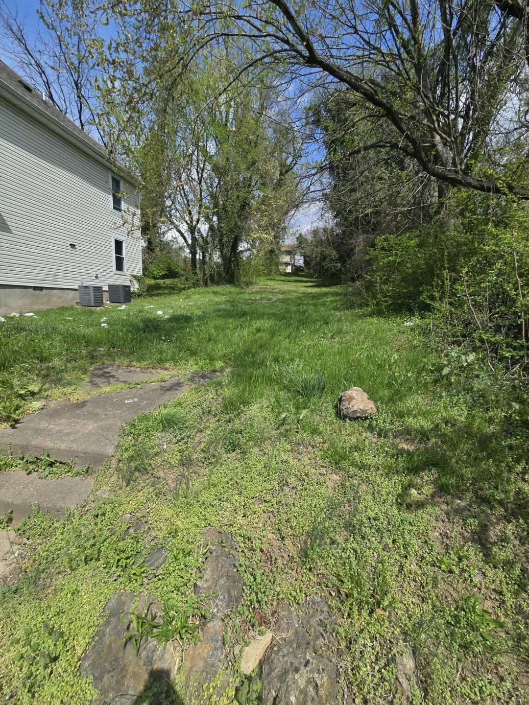 901 Hanover AVE - Photo 4