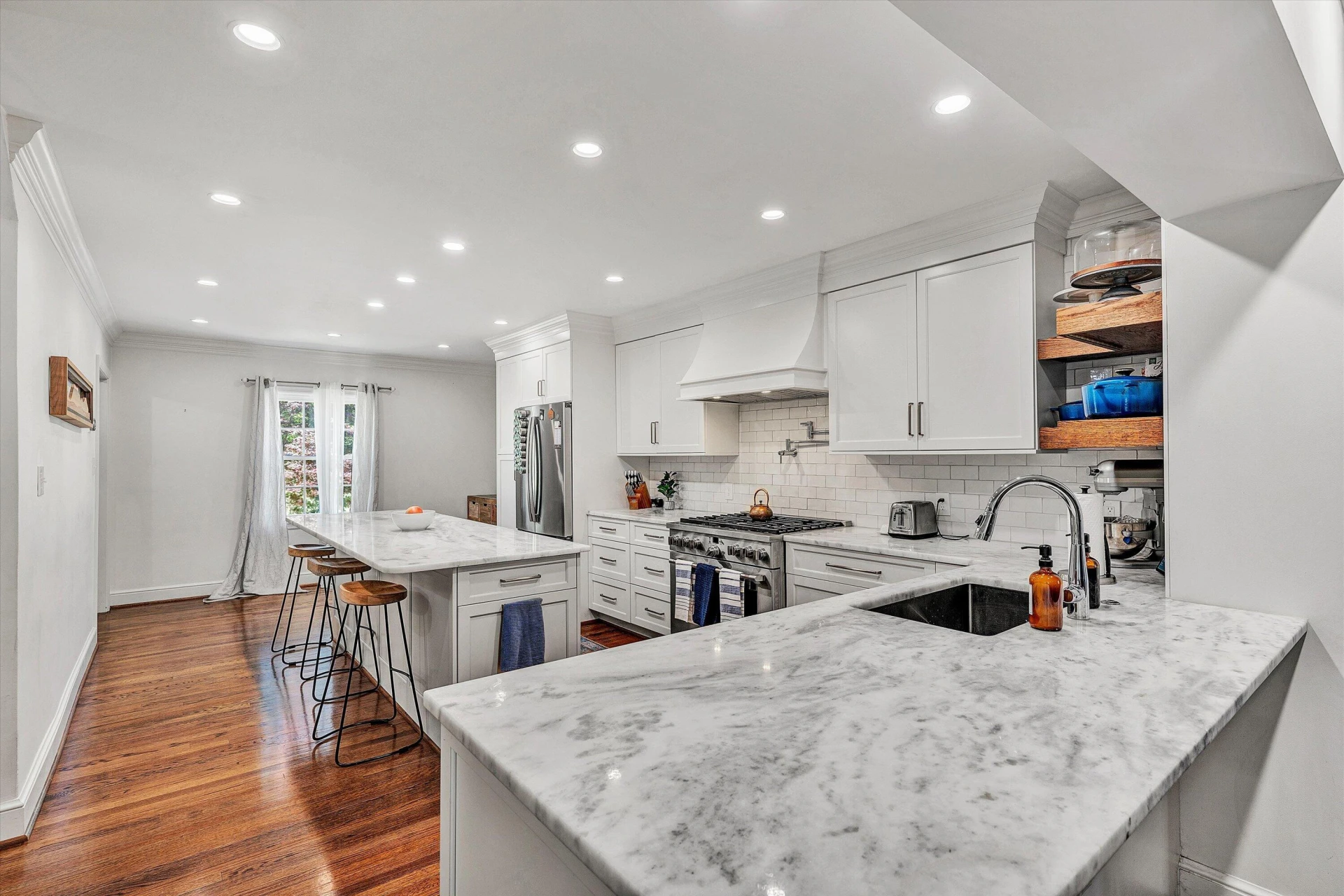 3008 Maywood AVE - Photo 23
