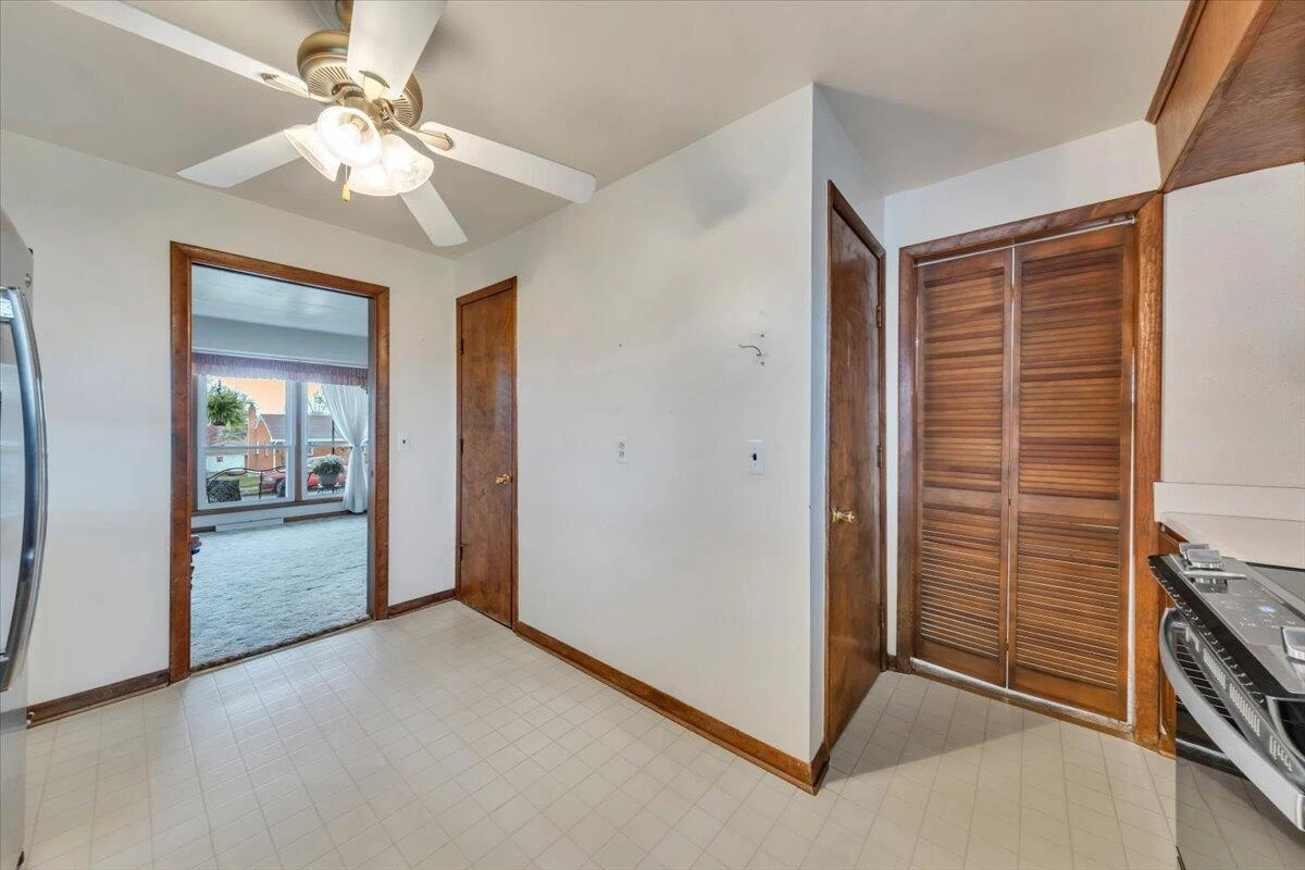 5156 Hazelridge RD - Photo 10