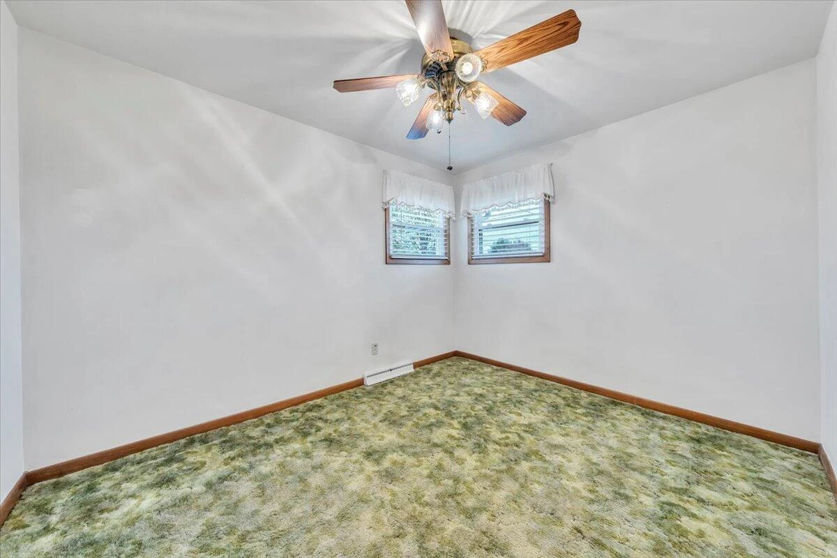 5156 Hazelridge RD - Photo 18