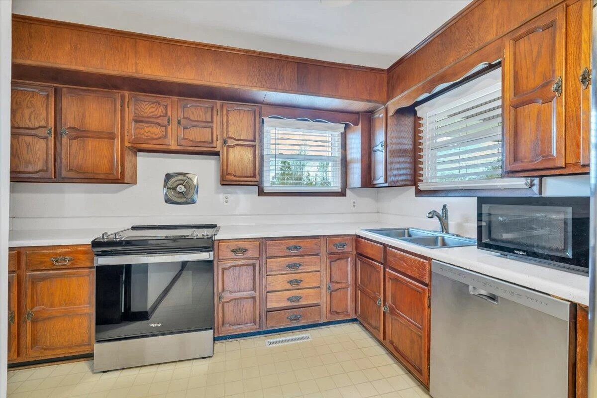 5156 Hazelridge RD - Photo 7
