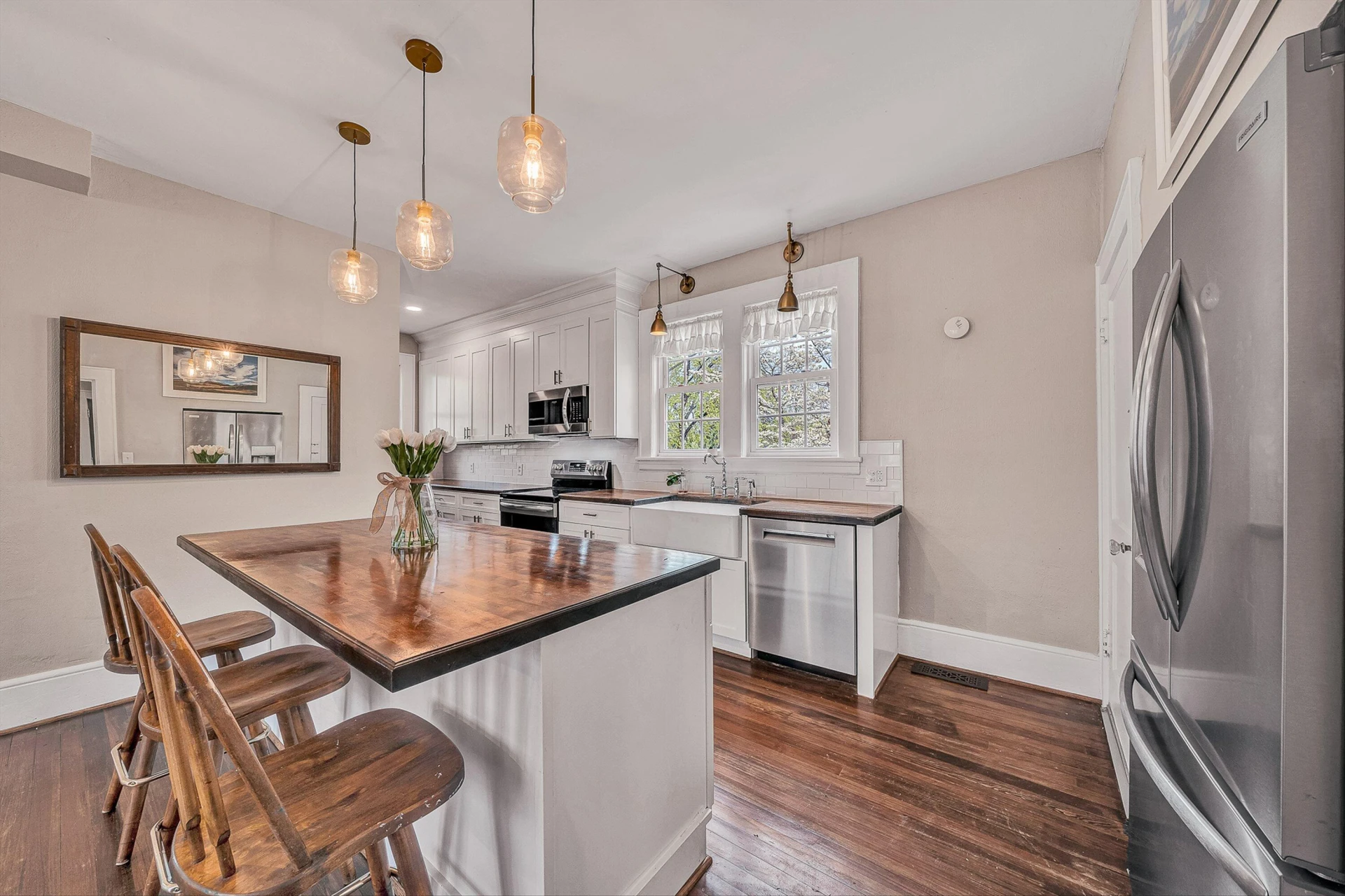 2401 Laburnum AVE - Photo 12