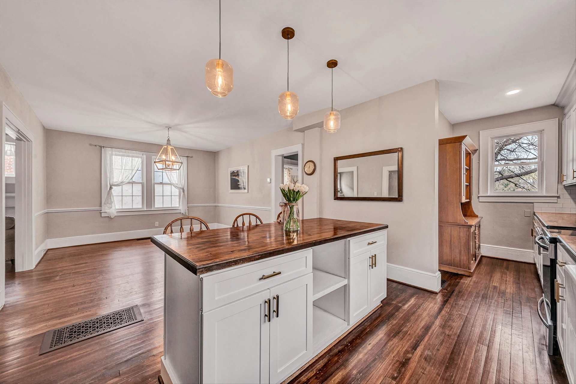 2401 Laburnum AVE - Photo 13