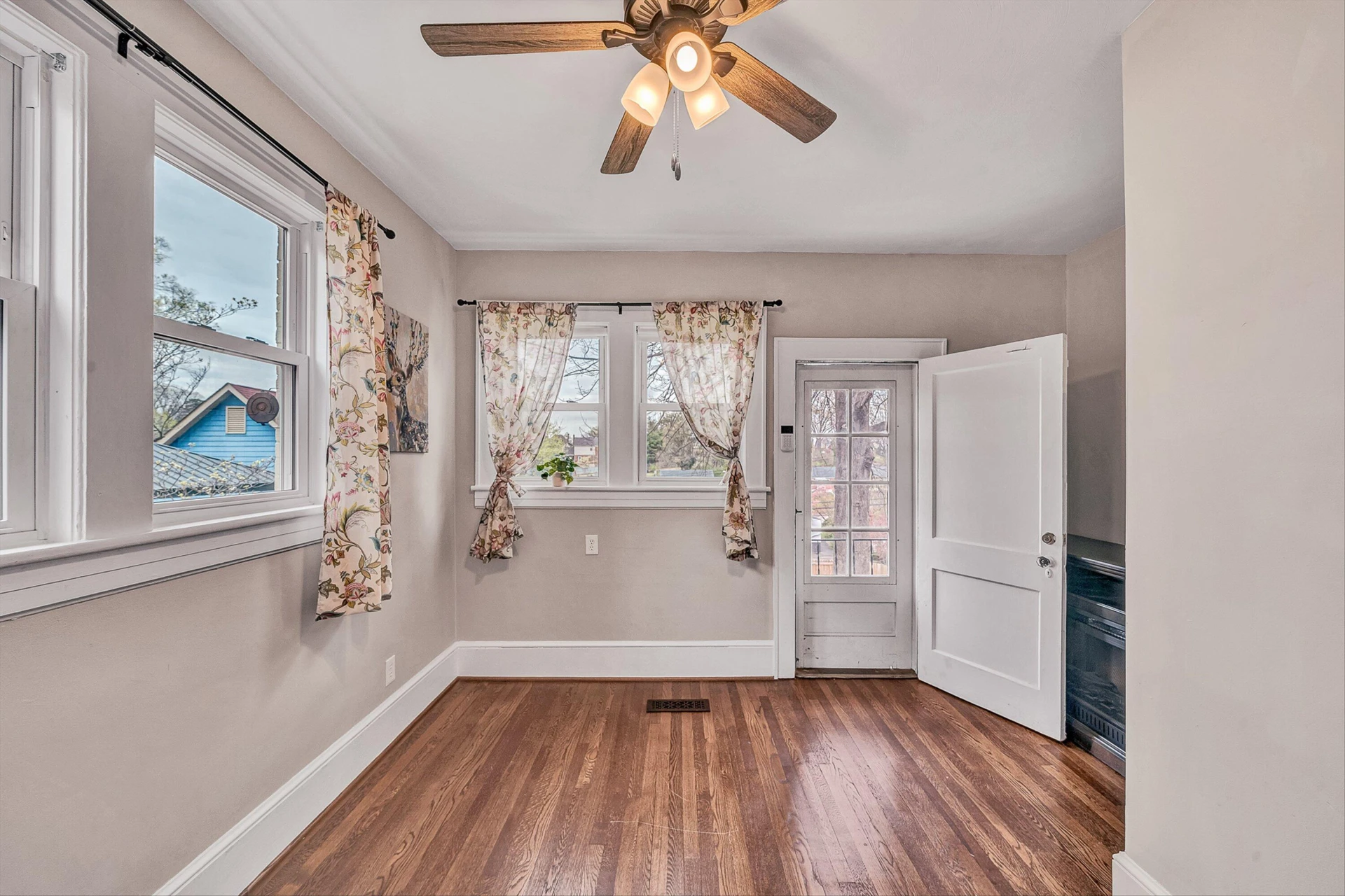 2401 Laburnum AVE - Photo 18