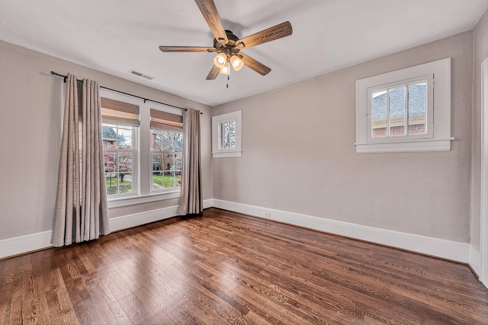 2401 Laburnum AVE - Photo 24