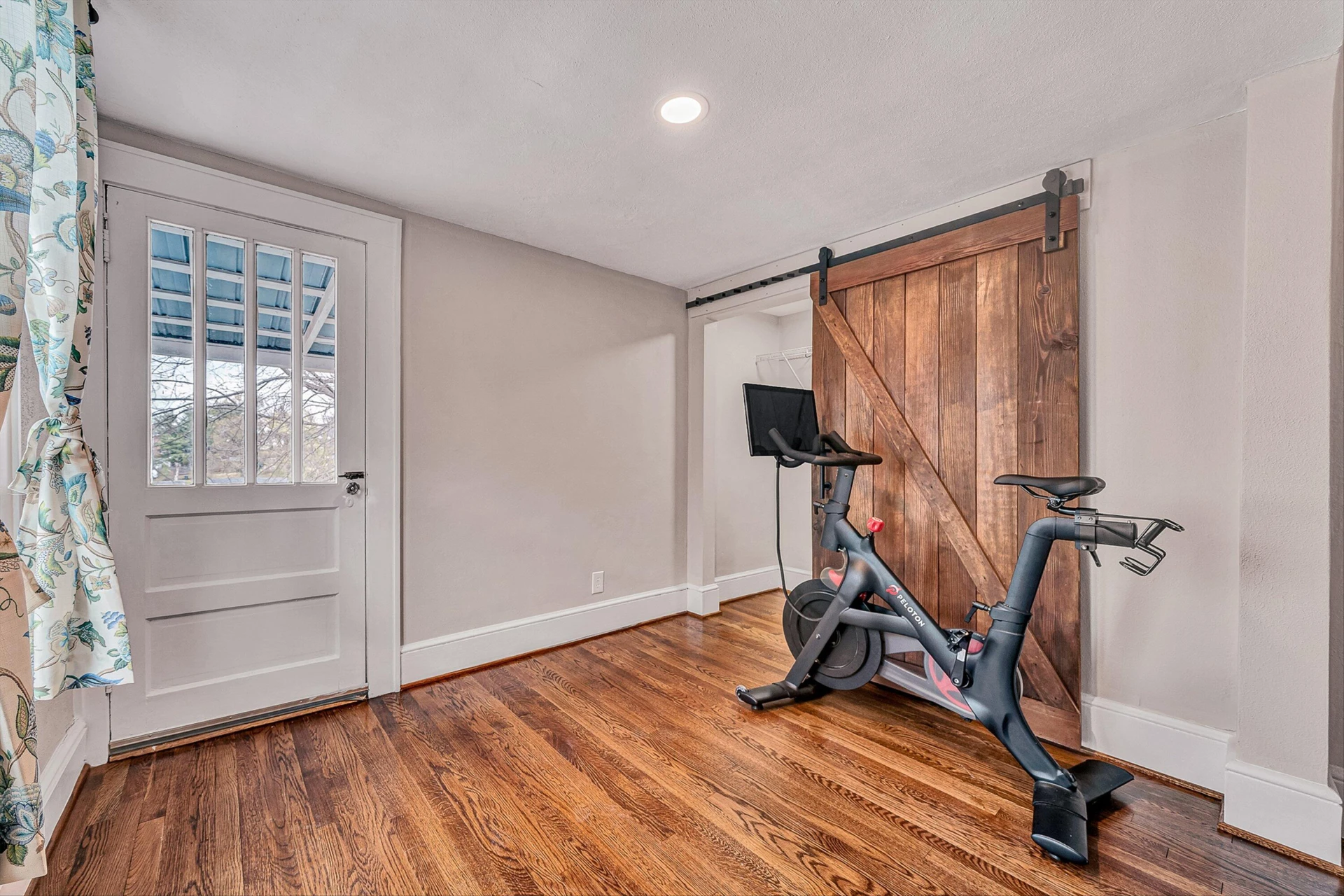 2401 Laburnum AVE - Photo 28