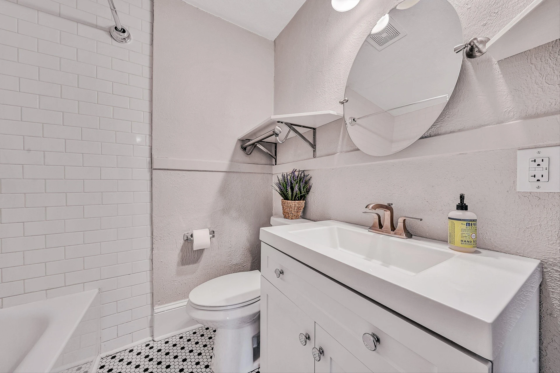 2401 Laburnum AVE - Photo 31