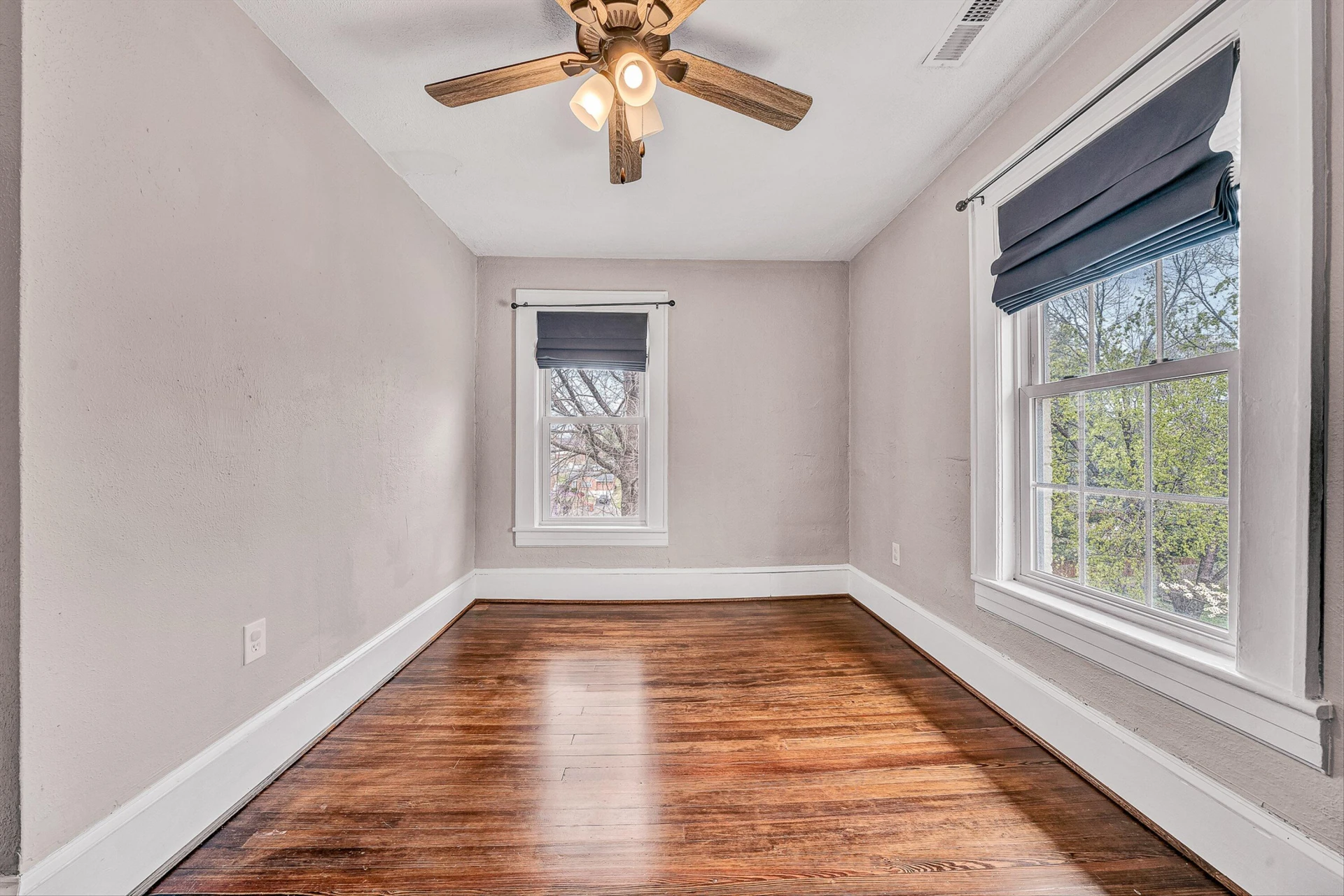 2401 Laburnum AVE - Photo 33