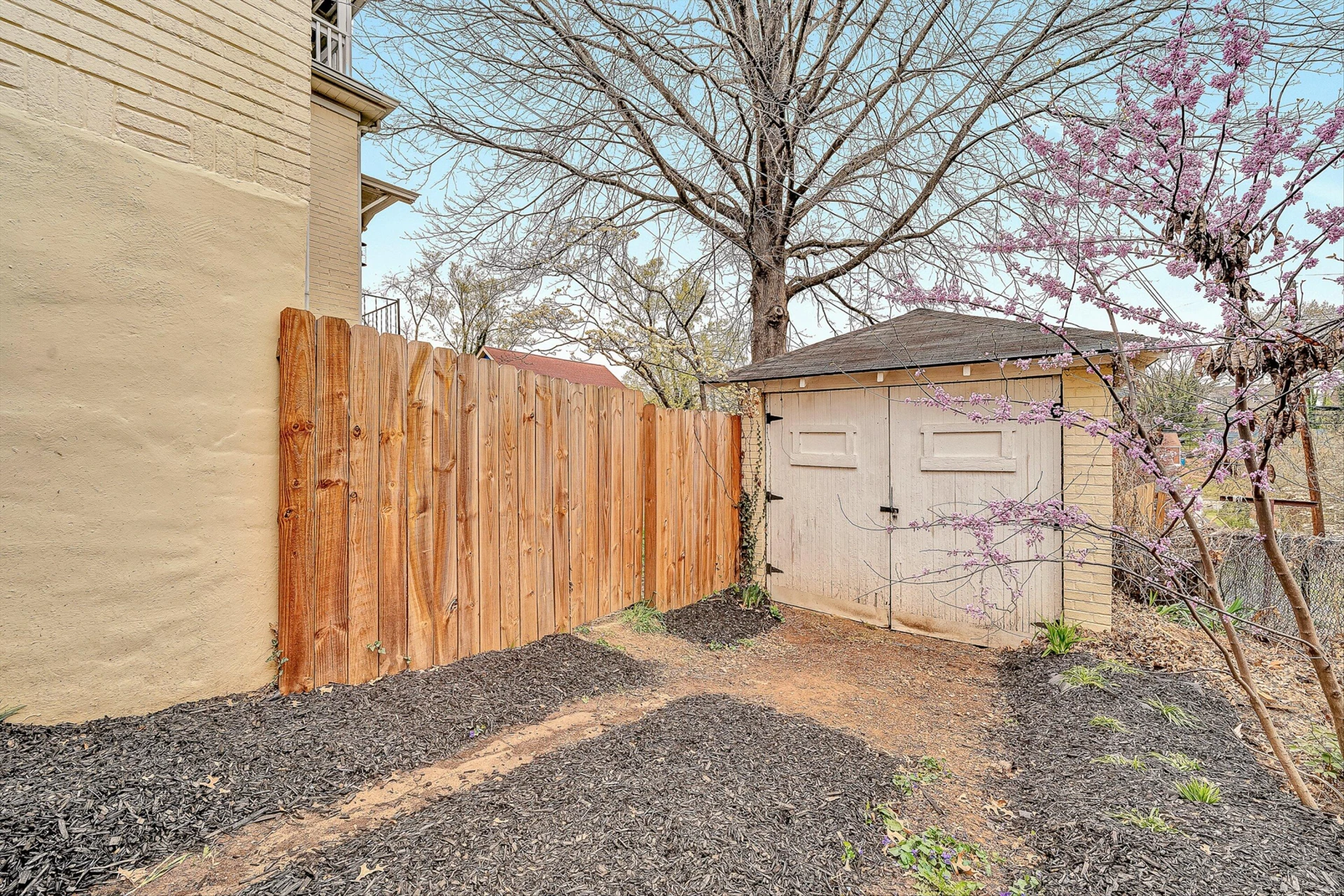 2401 Laburnum AVE - Photo 42