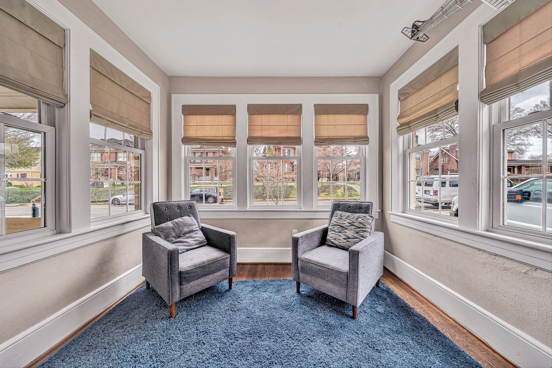 2401 Laburnum AVE - Photo 8