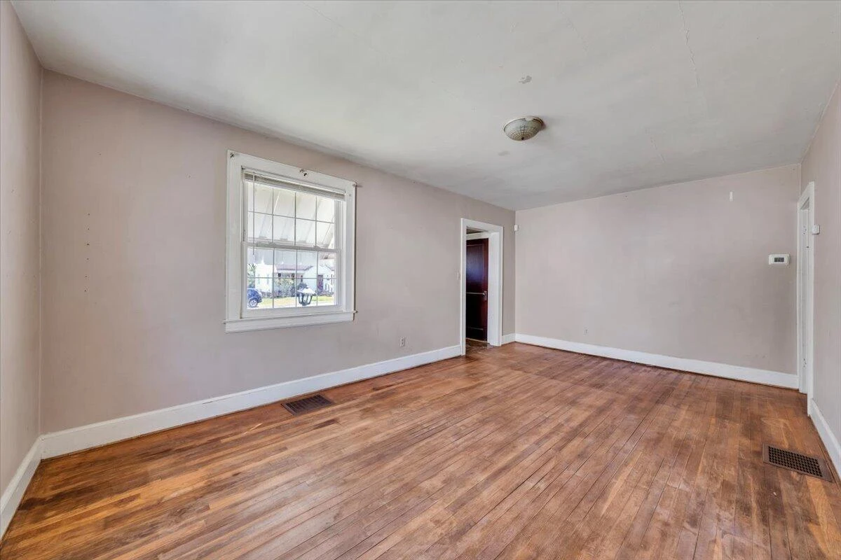 3120 Plantation RD - Photo 8