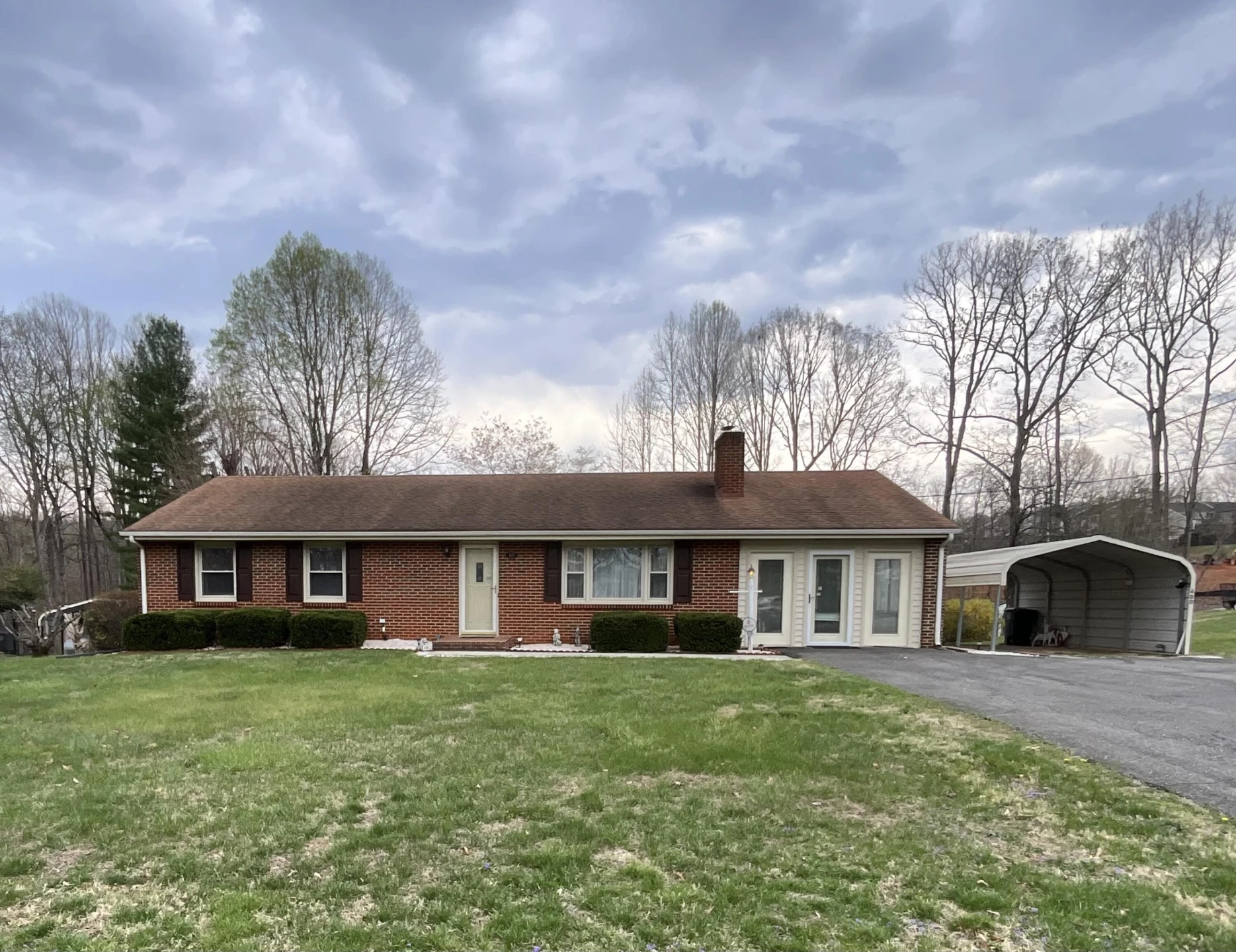 400 Woodland CIR - Photo 2