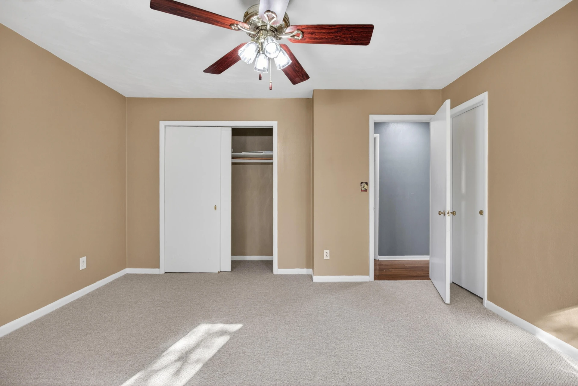 106 Beaver Dam CT - Photo 12