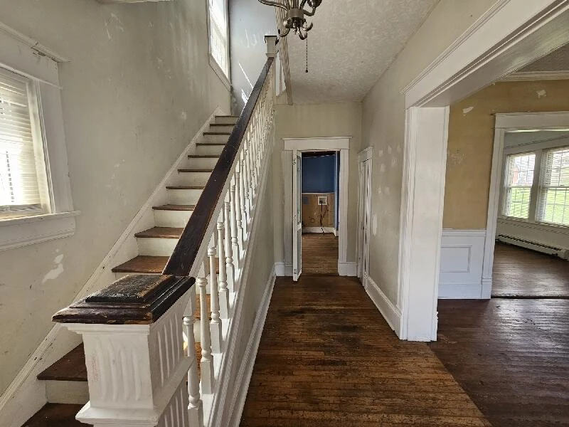 314 HAWTHORNE ST - Photo 3