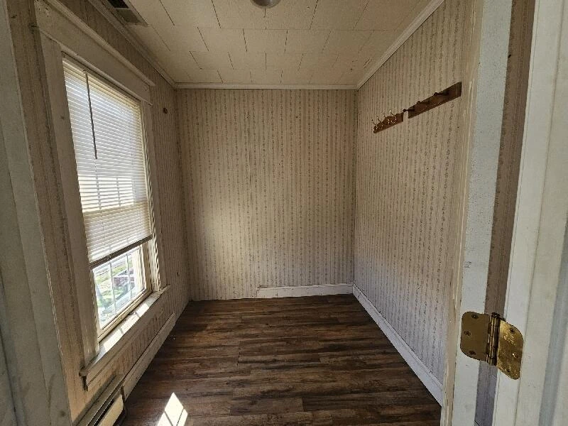 314 HAWTHORNE ST - Photo 9